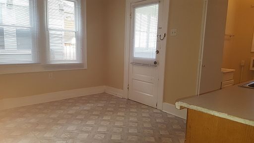 5th image of 1023 Hervey St
