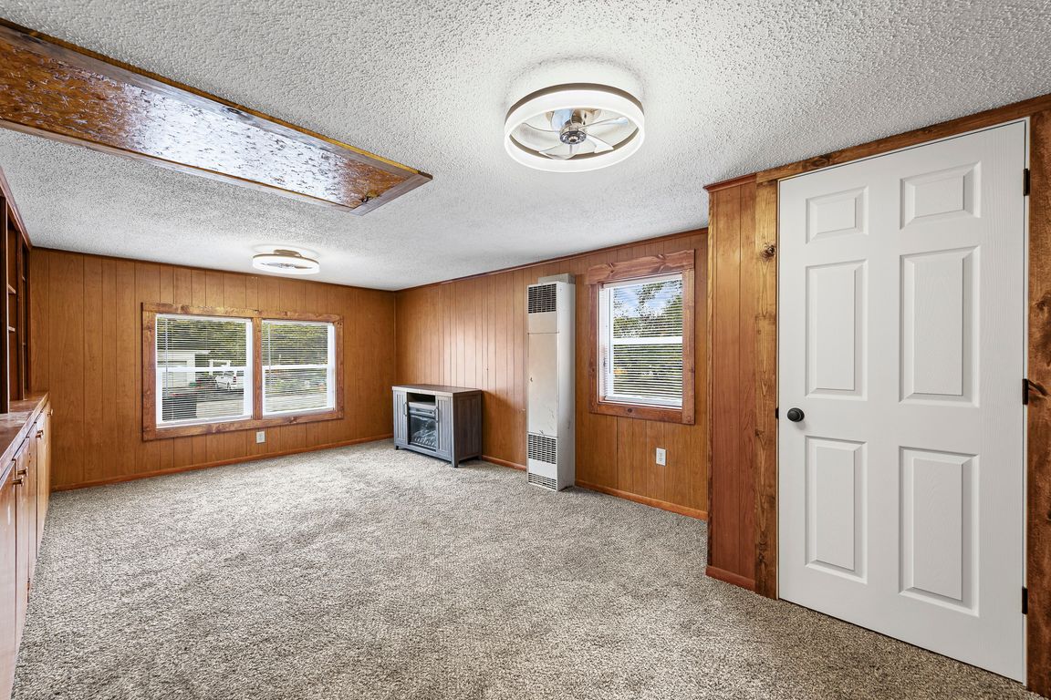 next background image