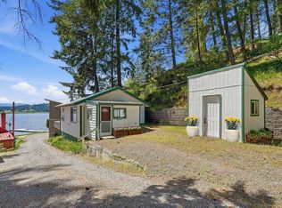 23617 E Beach Ln, Newman Lake, WA 99025