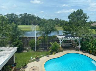 5214 Bayou Dr, Dickinson, TX 77539