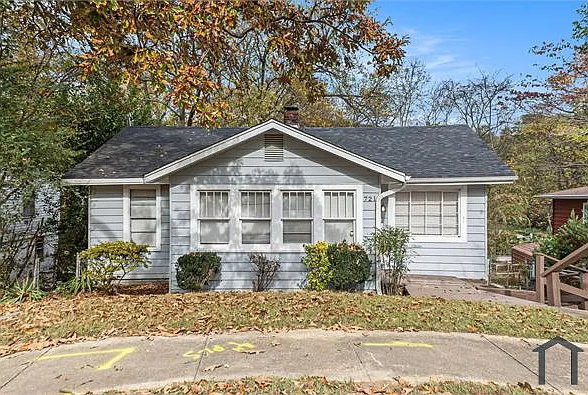 3 bed, 1252 sqft, $1,200 — Photo 1
