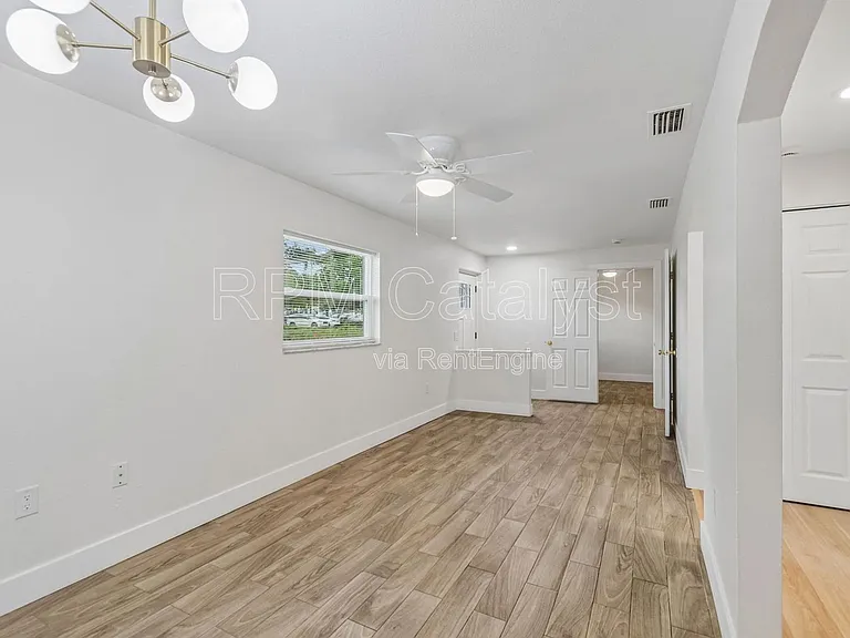 6905 1/2 N Duncan Ave #A — Photo 6