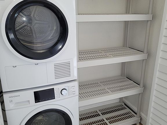 3rd image of 1701 NE 191st St #104
