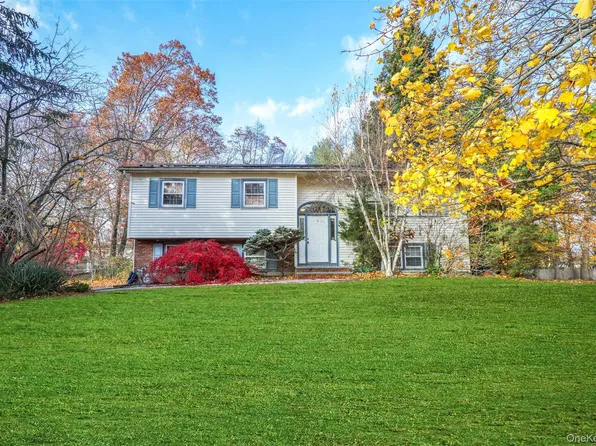 29 Strathmore Drive, New City, NY 10956