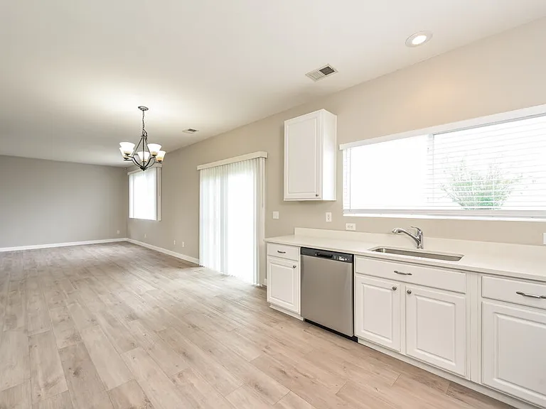 24762 E Wyoming Cir — Photo 9