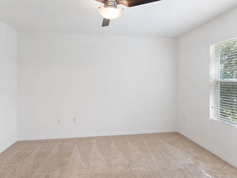 3840 Silverlake Way — Photo 14
