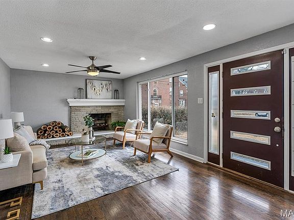 3rd image of 6064 W Cabanne Pl