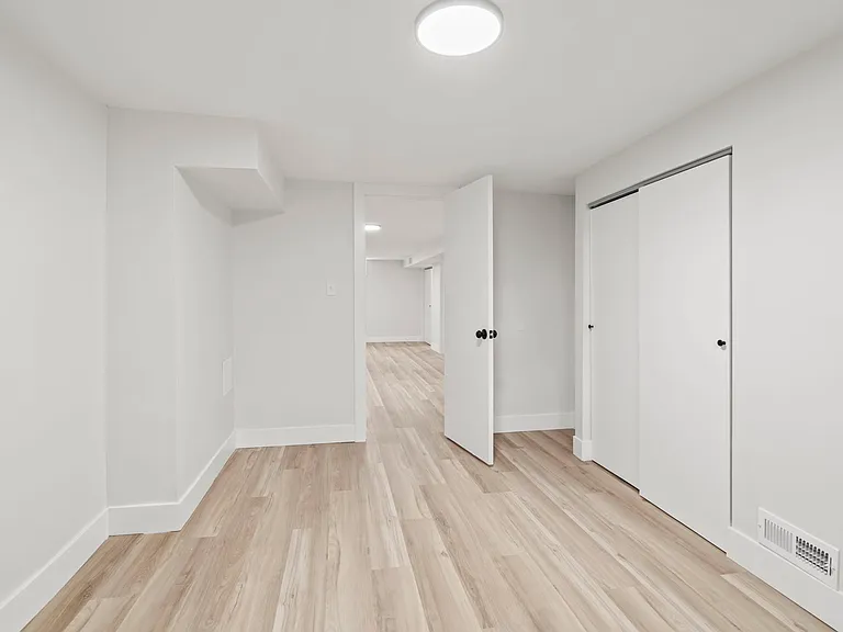 2511 Baywood St — Photo 15