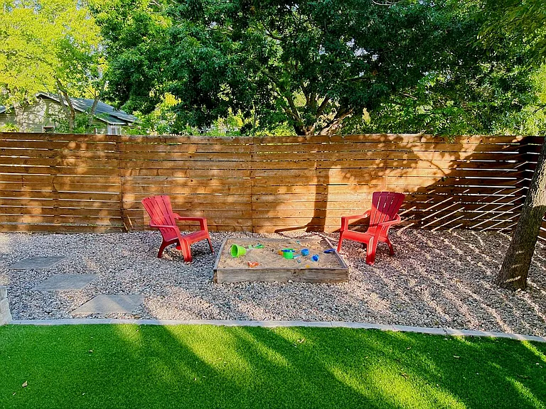 907 Cardinal Ln — Photo 38