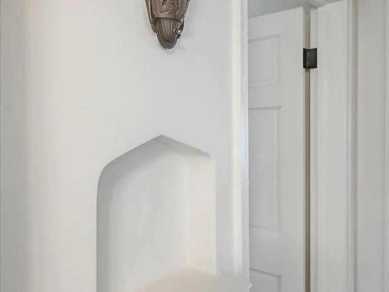 2130 S 61st Ave — Photo 10