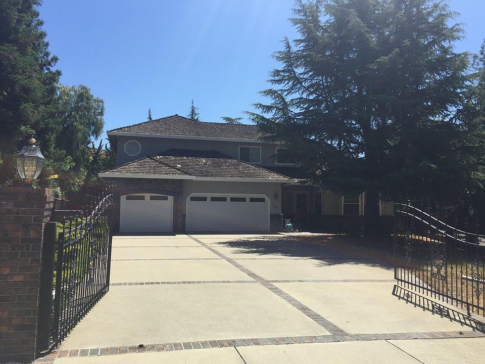 1st image of 1185 Castle Lake Cir