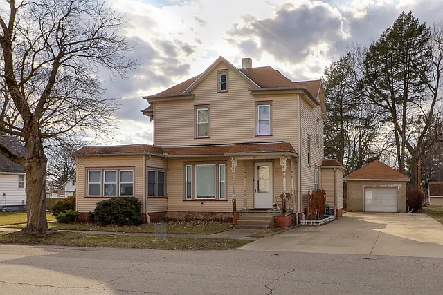311 N Minier Ave photo 1