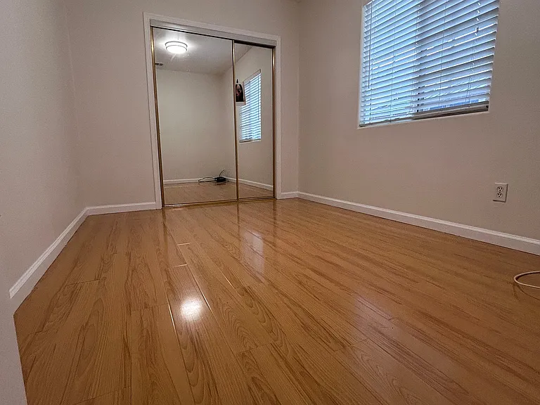 3749 N Charlotte Ave — Photo 8