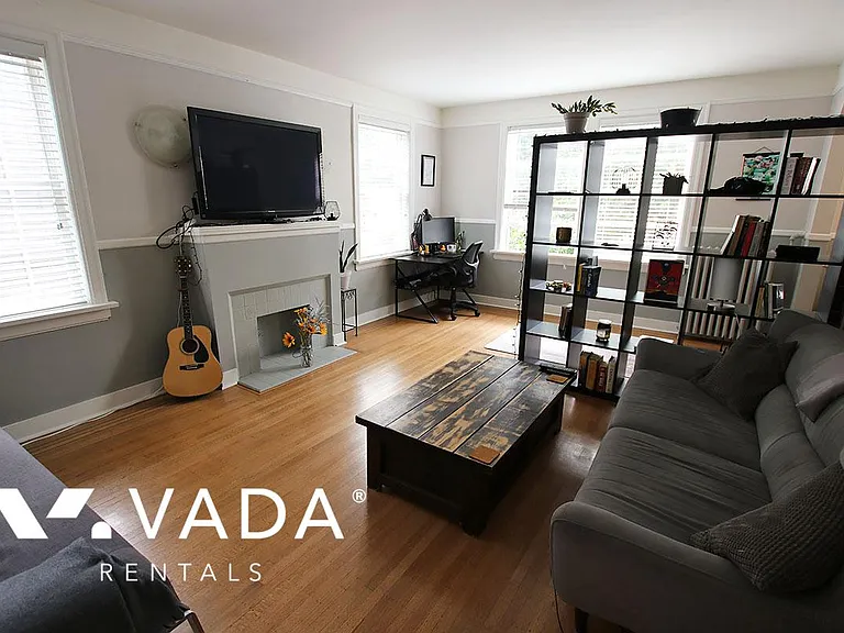 1235 Burnaby St #1 — Photo 2