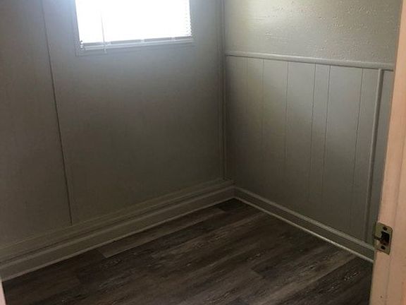 5th image of 165 Sam Smith Cir