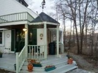 29 Overlook Dr, Mastic, NY 11950