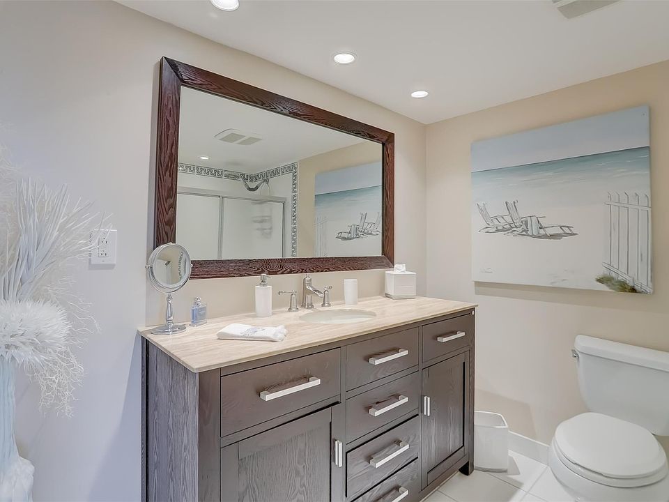 1st image of 575 Oaks Lane #603