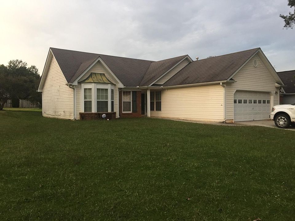 1st image of 2566 Hillvale Cir
