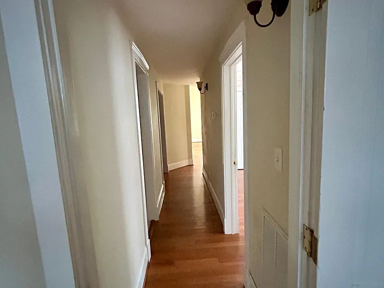 401 Dinwiddie St — Photo 8