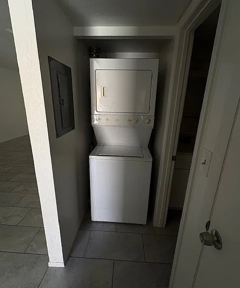 2700 Park Windsor Dr #707 — Photo 11