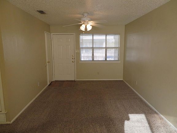 2nd image of 4705 Albany Ave APT 5