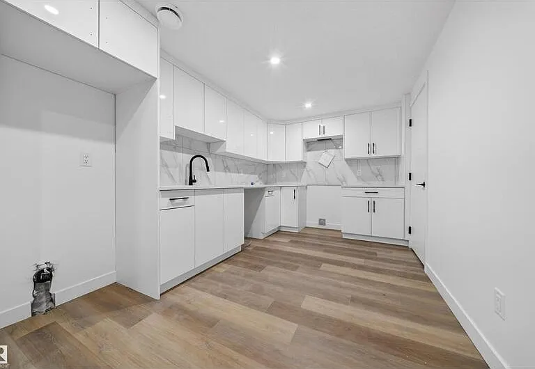 5213 104a St NW #BASEMENT — Photo 2