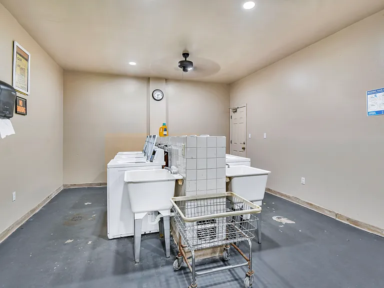 4215 E Bay Dr #1805E — Photo 34