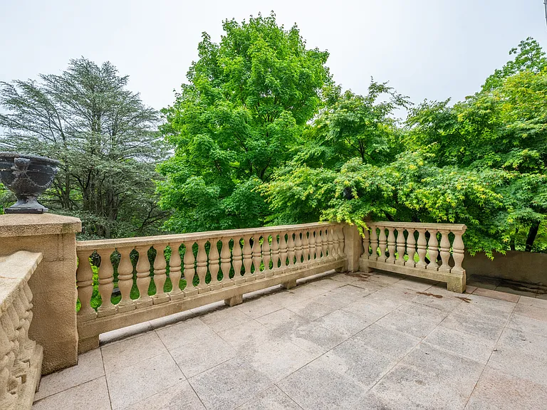 50 Rock Spring Rd — Photo 5