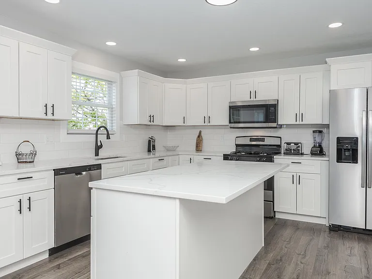 3020 Grey Hawk Dr — Photo 16