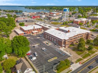 306 N Road St #221, Elizabeth City, NC 27909