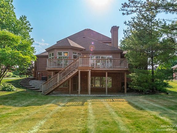 3rd image of 1691 Stonebridge Dr S