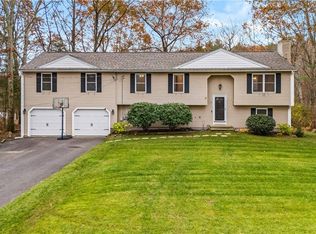 29 Round Lake Dr, Pascoag, RI 02859