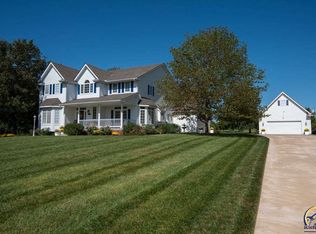 7010 SW 53rd St, Topeka, KS 66610