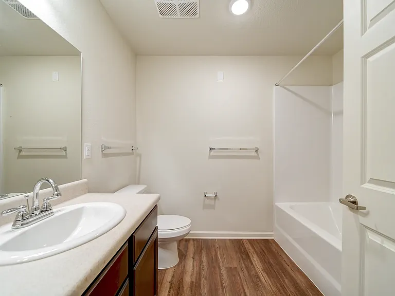 The Hub on Harris Apartment Homes — Photo 7