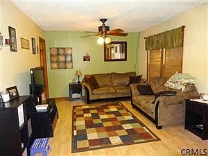 5th image of 516 Upper Sherman Ave