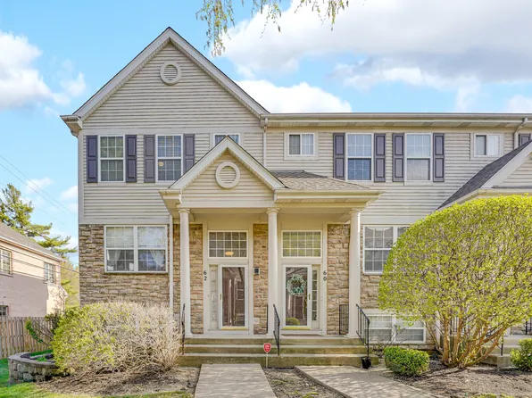 62 E Emma Ct, Palatine, IL 60067