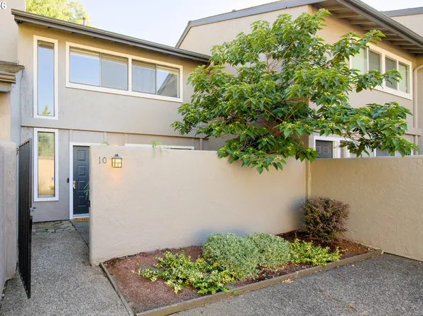 28615 SW Ash Meadows Blvd APT 10, Wilsonville, OR 97070