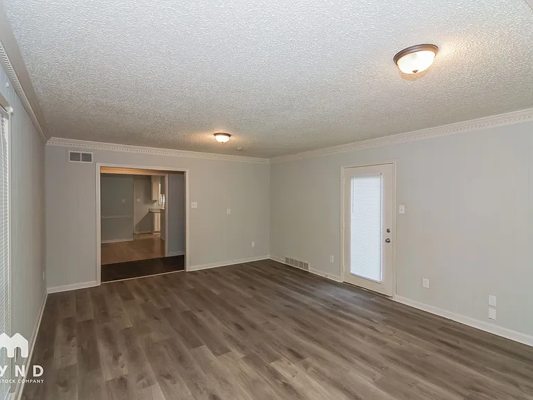 3807 Ross Rd — Photo 7
