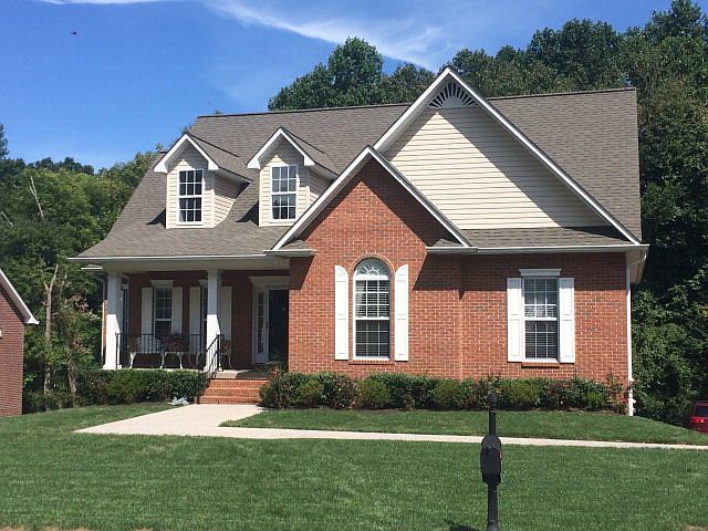 2nd image of 744 Langford Ln