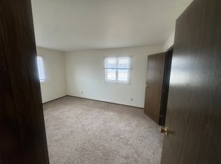 201 1st St #8, Kewaskum, WI 53040
