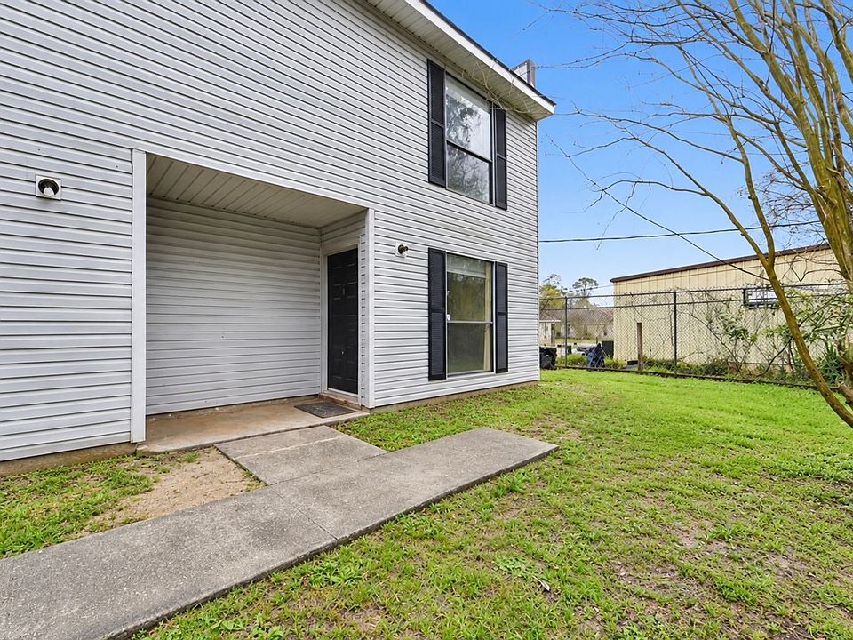 1st image of 1940 Southpointe Dr #2