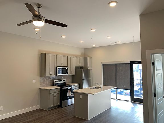 5th image of 45 Diana St #303