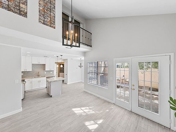 2nd image of 602 N May St Unit 105