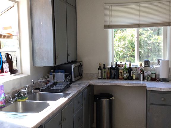4th image of 4704 Haines Ave NE