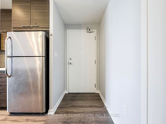 5th image of 66 Forest Manor Rd #2707