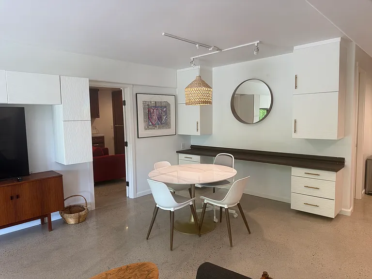 1215 Bluebird Canyon Dr — Photo 3