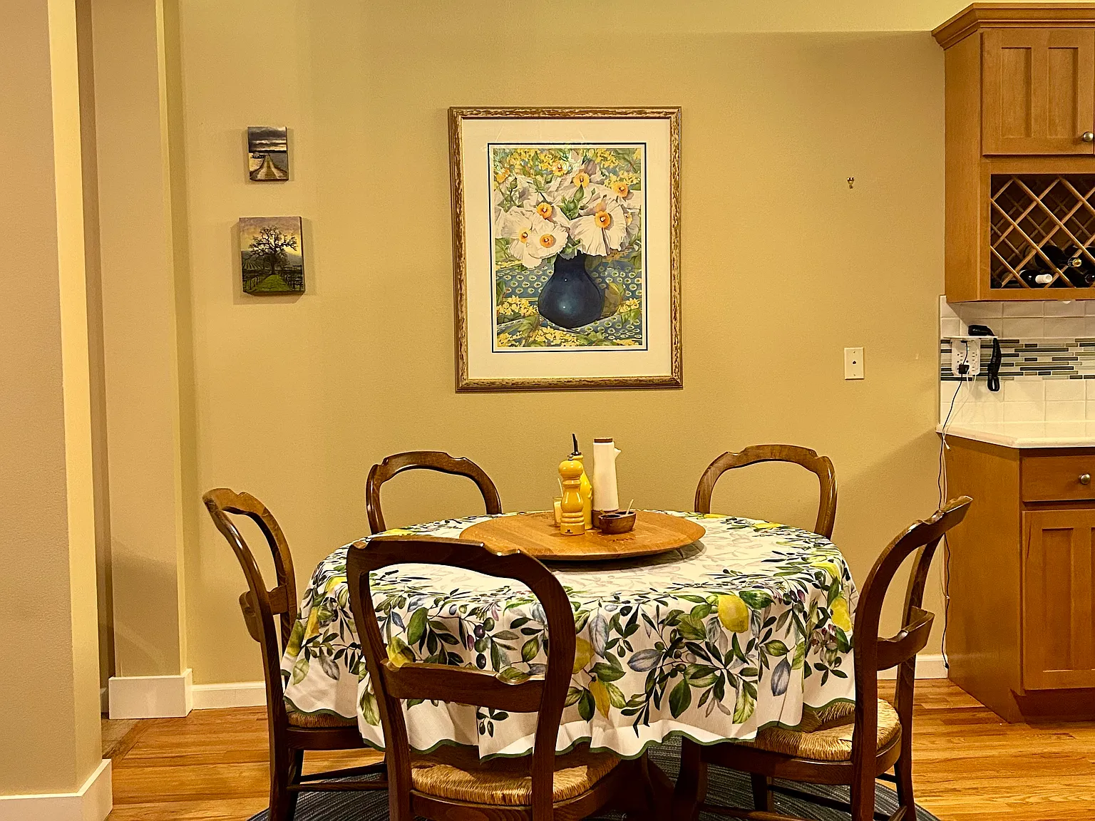 4 bed, 2.5 bath, 2650 sqft, $5,000 — Photo 3