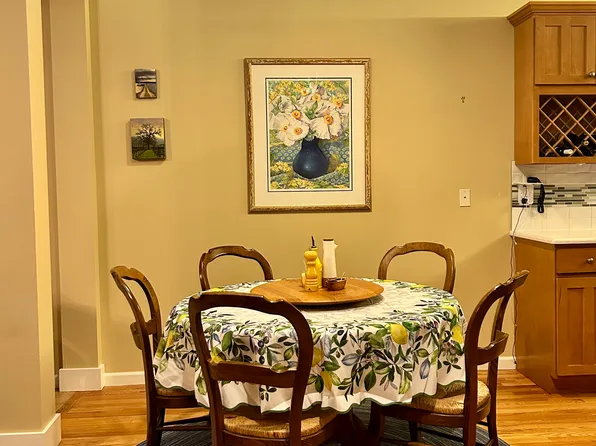 1163 Wing Point Way NE, Bainbridge Island, WA 98110