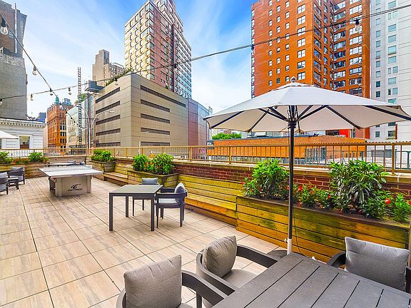 5th image of 127 4th Ave APT 2F