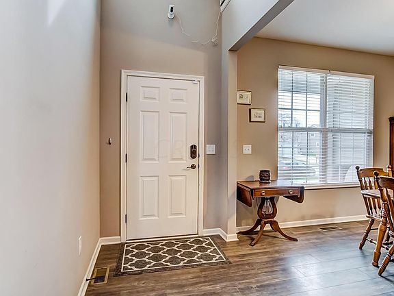 5th image of 125 Monebrake Dr